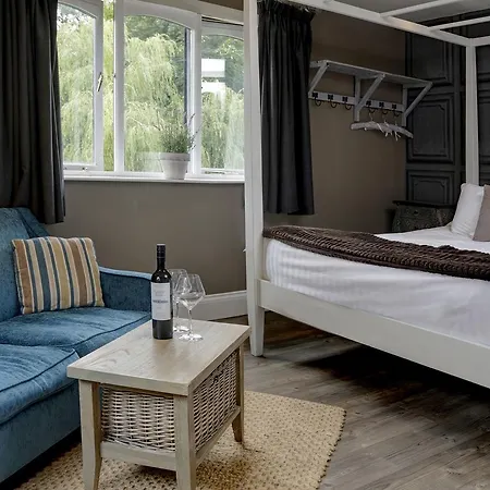 Hotel Beck Hall 4*