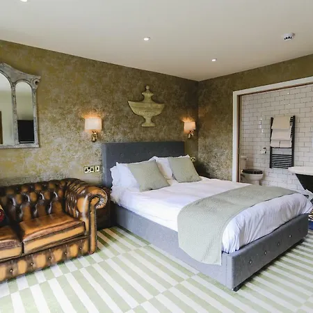 Beck Hall 4*